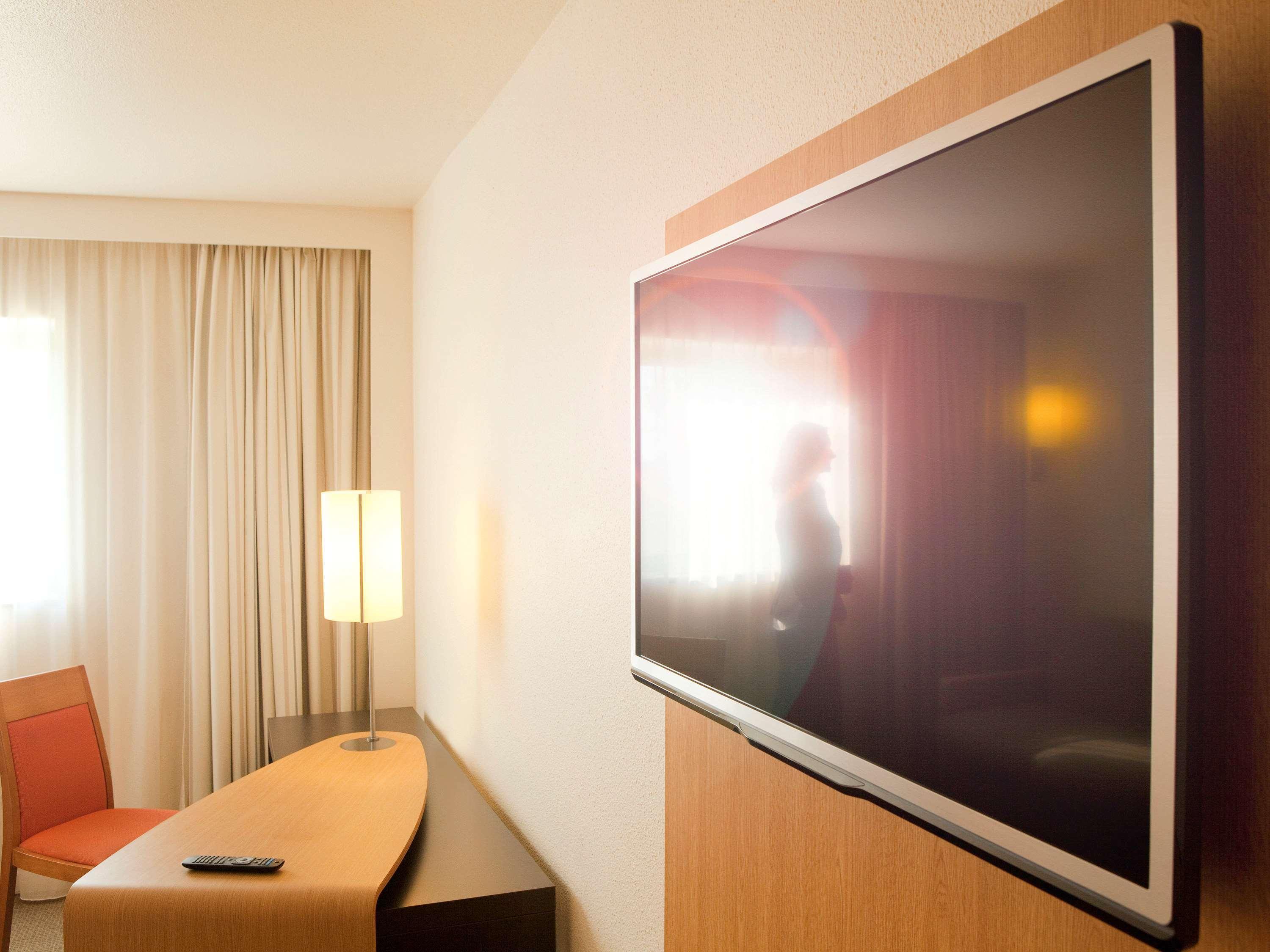 Novotel Atria Nimes Centre Exterior photo