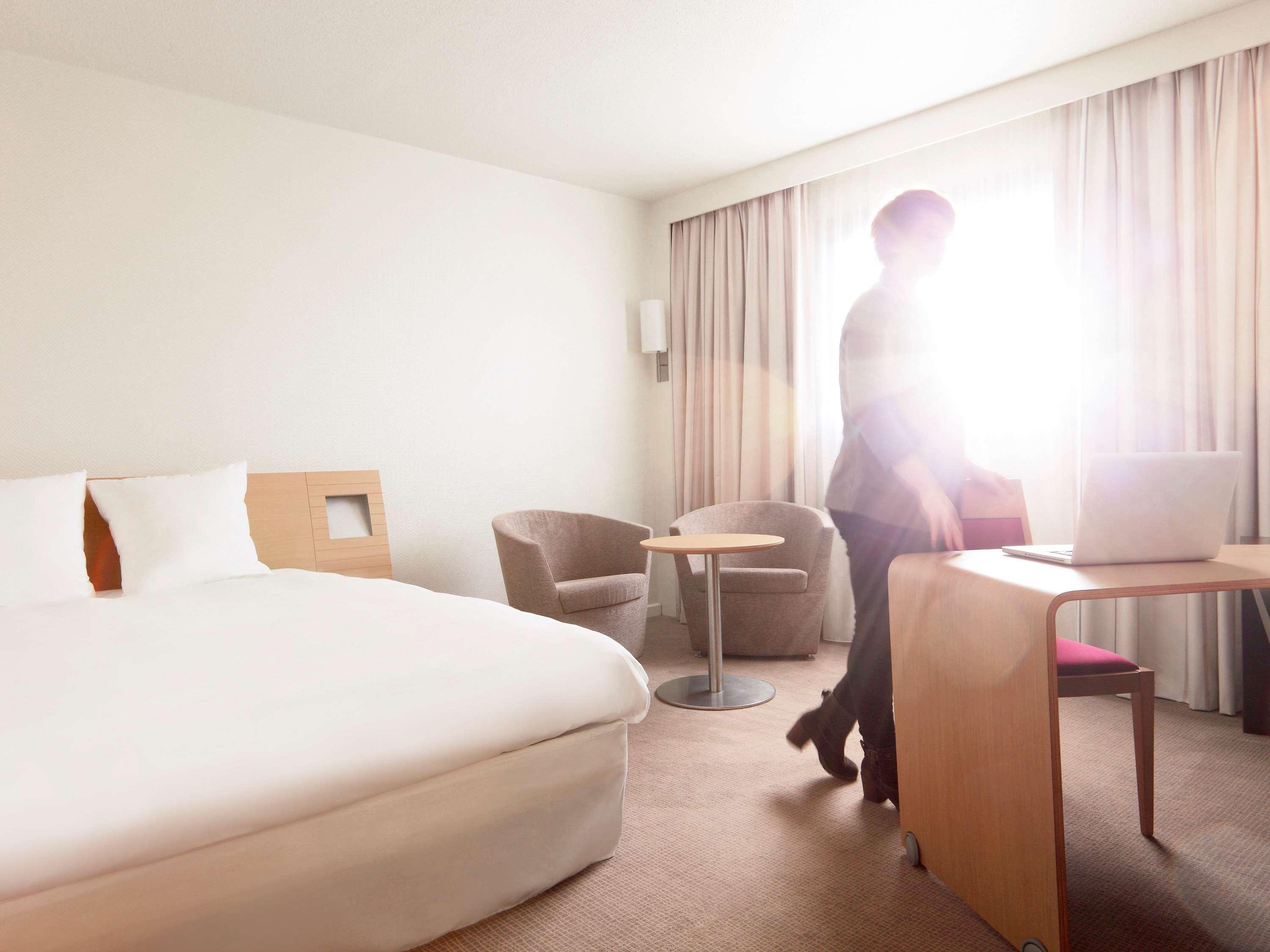 Novotel Atria Nimes Centre Exterior photo