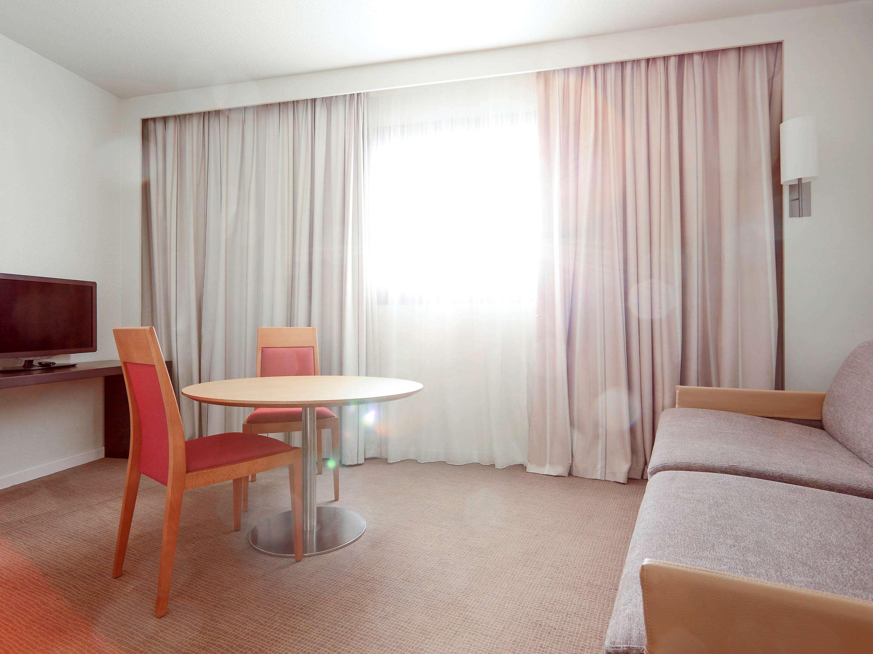 Novotel Atria Nimes Centre Exterior photo