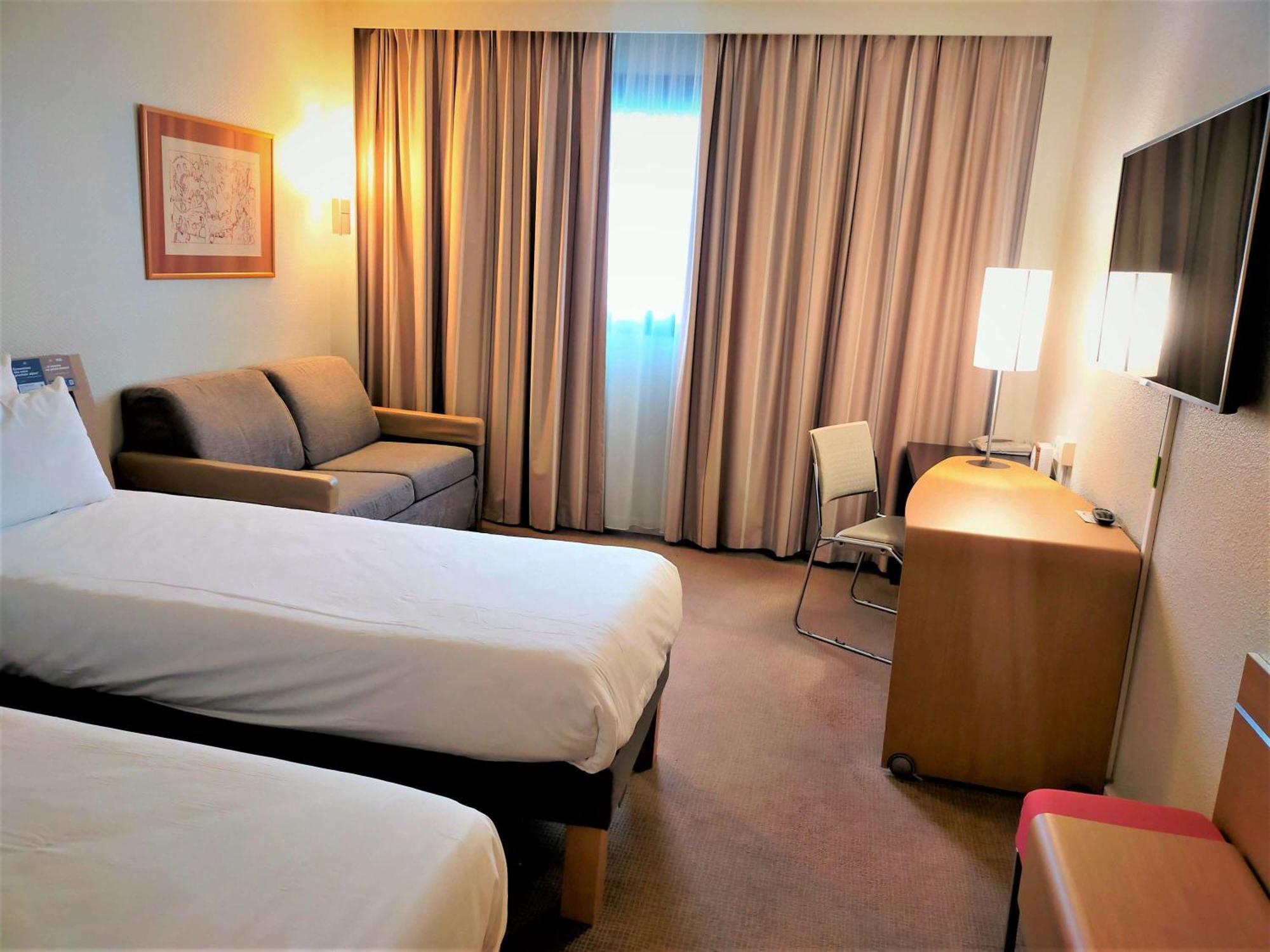 Novotel Atria Nimes Centre Exterior photo