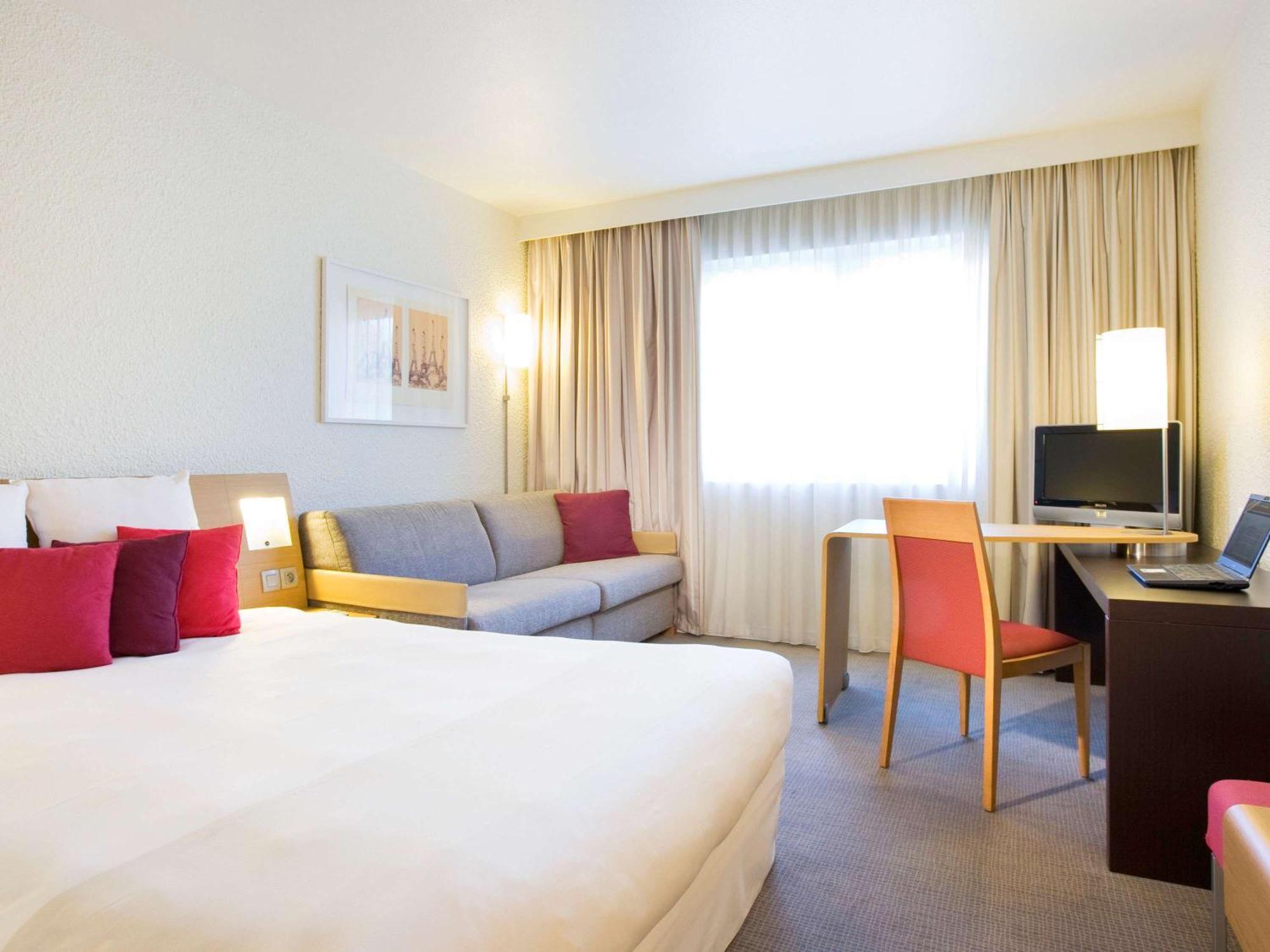 Novotel Atria Nimes Centre Exterior photo