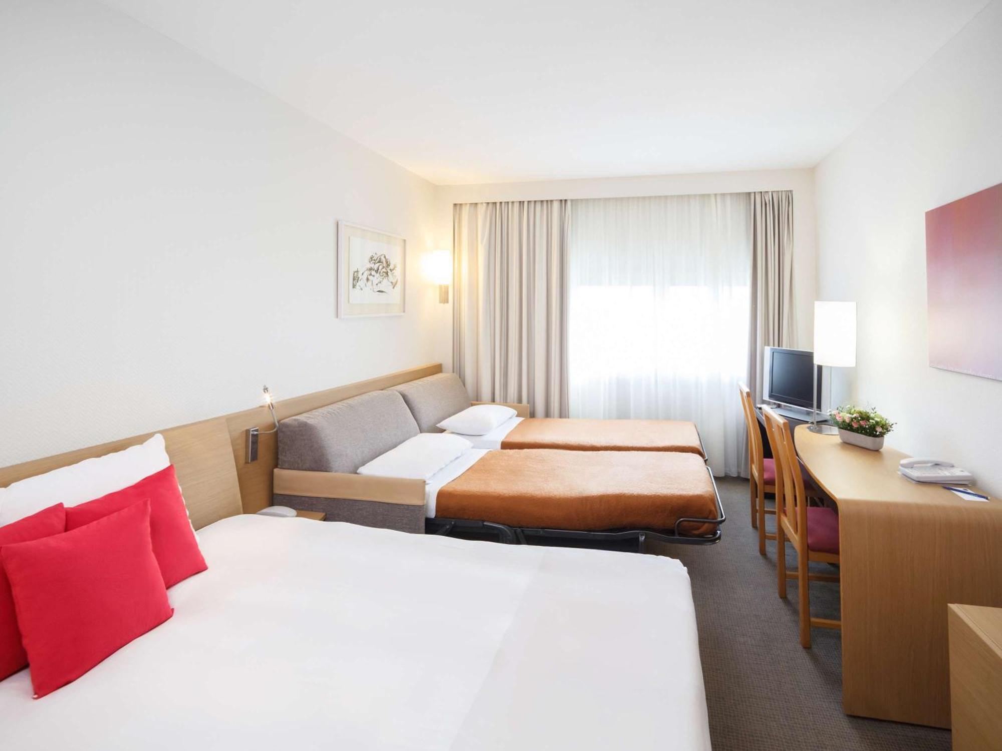 Novotel Atria Nimes Centre Exterior photo